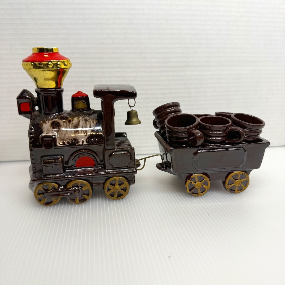 Vintage Ceramic Brown Train Engine Whiskey Decanter W/ Tank Car & 6 Shot Glasses